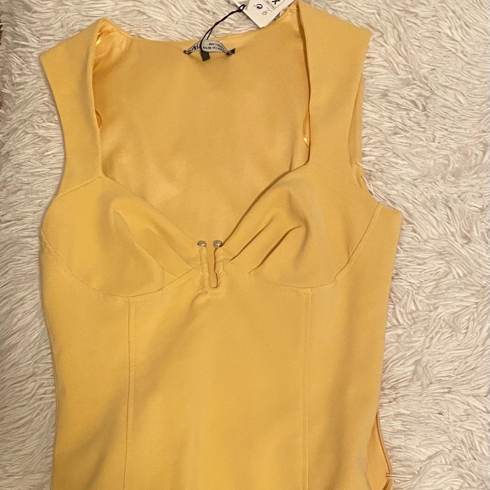 New stunning yellow bodysuit from Zara! Never worn! Tag still on!